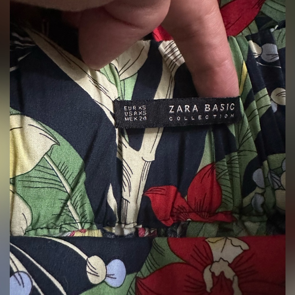 Zara Flower print skirt like new - Picture 5 of 9